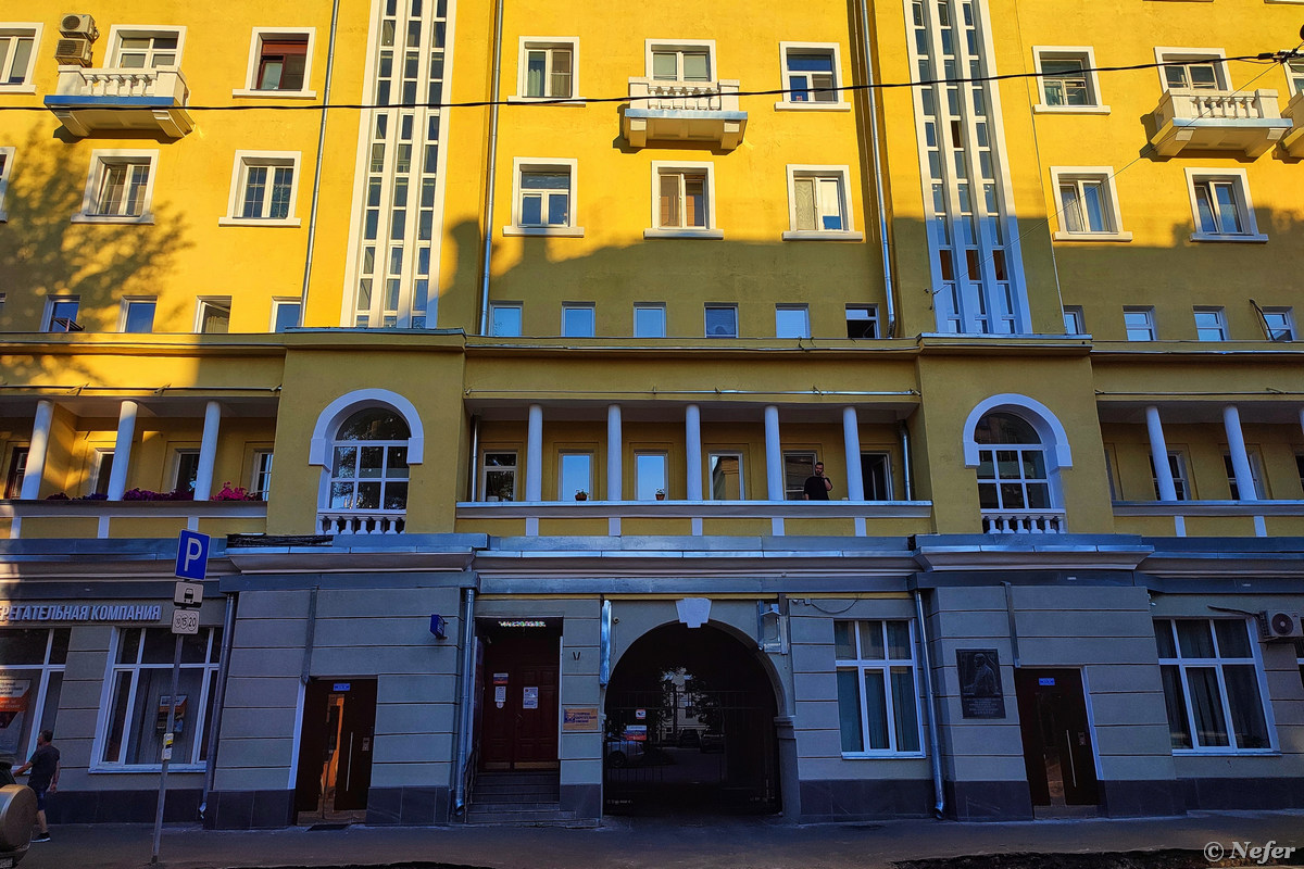 Короткая прогулка по Москве, улицы в районе Маяковской здание, квартиры, построено, улица, общества, доходный, начале, Чаянова, привлекла, стороны, внимание, Вкусвилл, которая, жилой, Домохозяин, входом, построен, конце, публикации, располагается
