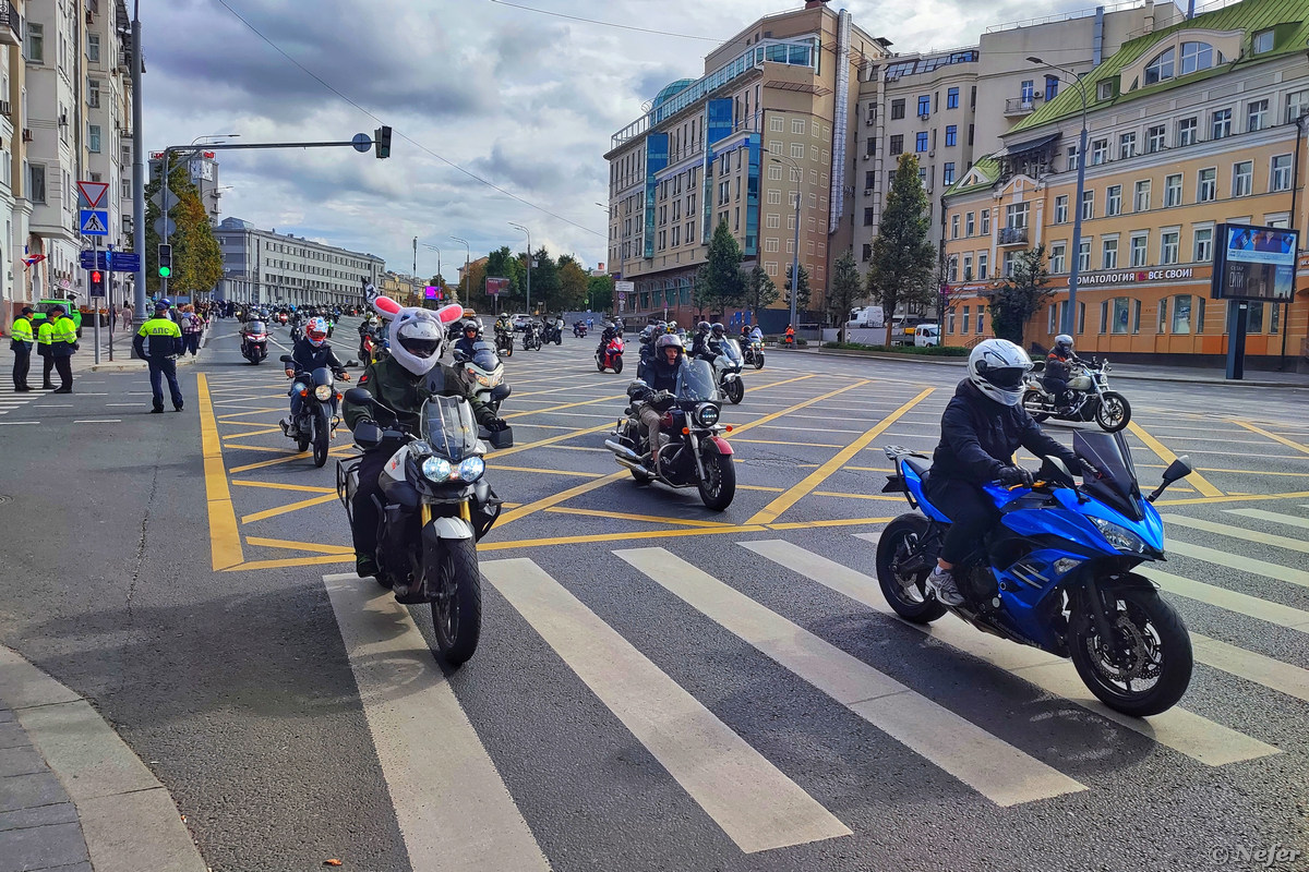 Мотофестиваль и закрытие сезона, 20 тысяч мотоциклистов проехали по Садовому кольцу мотоциклистов, мотоцикла, мотоцикл, трайк, участников, Некоторые, чтобы, всего, нужна, спереди, категория, ехали, разных, трицикл, трехколесный, стартовали, ощущениям, ближе, все‑таки, спорткару